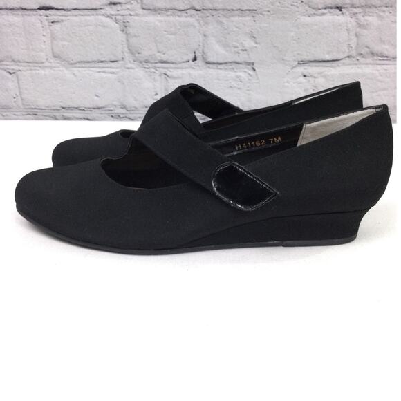 Ros Hommerson Round Toe Mary Jane Hook and Loop Black Fabric Kitten Wedge 7M - Picture 7 of 13